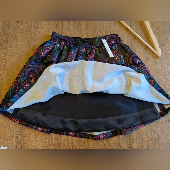 Alice + Olivia Stora Pleated Pouf Skirt | Ombre Deco Print | Size 2 NWT - Picture 5 of 13